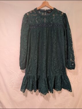 Kensie Emerald Green Lace Long-Sleeve Shift Dress